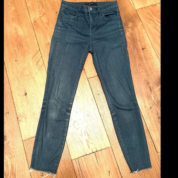 J Brand Denim - J Brand, high rise, cropped skinny jeans, raw hem, size 24